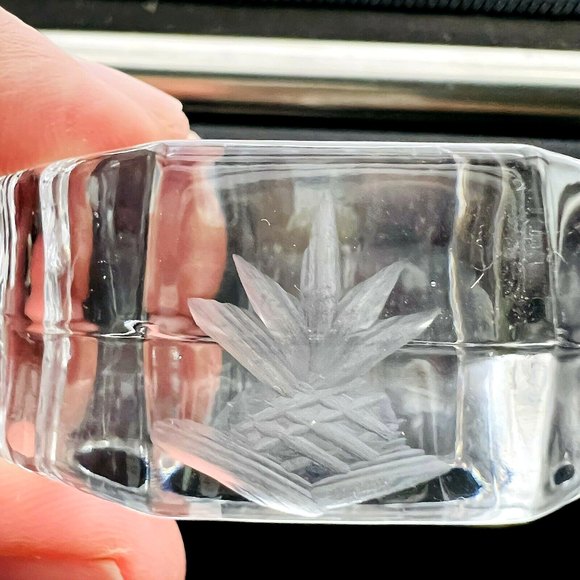 6 Beyer Lead Crystal Napkin Rings Germany Octagon Shape w/Etched Pineapples - Picture 4 of 6